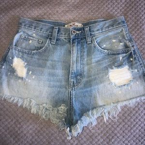 HOLLISTER light wash high waisted jean shorts